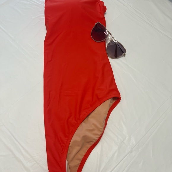 J CREW Scalloped one-shoulder one-piece swimsuit size XL. - Picture 7 of 15